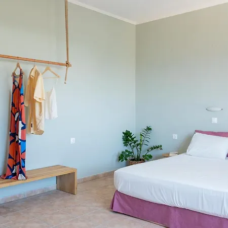 Serenity Hideaway Palaiochora Exterior photo